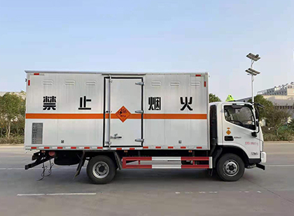 马龙爆破器材运输车